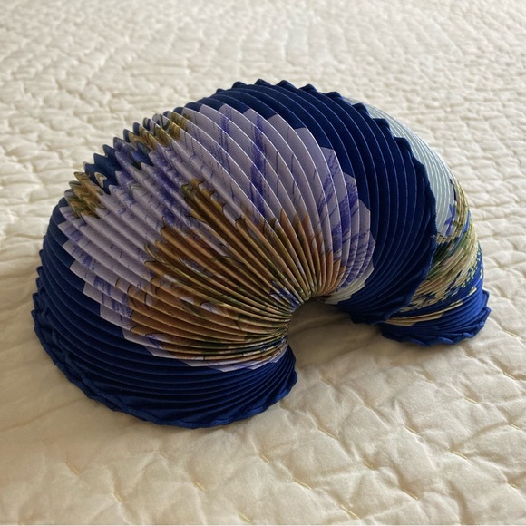 Hermes Kuggor Tree Pleated Plisse Silk Scarf - Picture 14 of 16